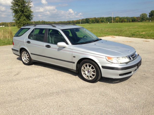 2001 Saab 9-5 Base