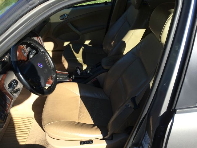 2001 Saab 9-5 Base