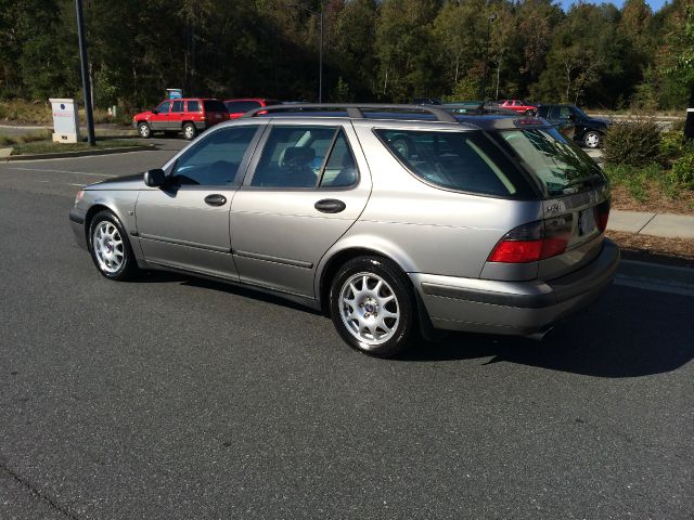 2001 Saab 9-5 Base