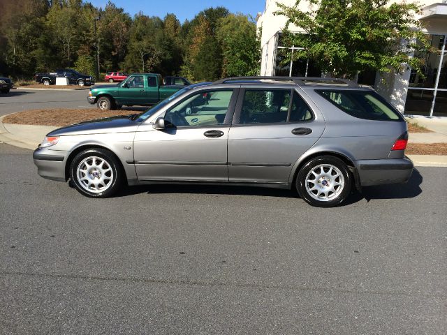 2001 Saab 9-5 Base