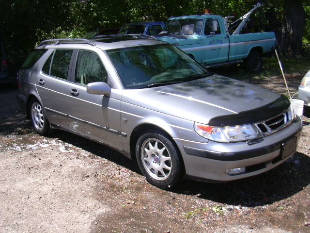 2001 Saab 9-5 Base