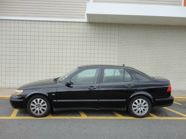 2002 Saab 9-5 Tradesman 4x2