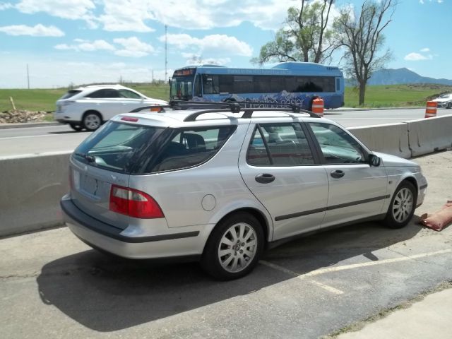 2003 Saab 9-5 4x4 8 Passenger