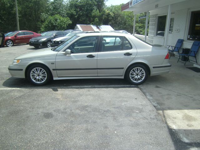 2005 Saab 9-5 UP 4DR 4X4