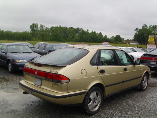 1998 Saab 900 XL 4X4 SLT