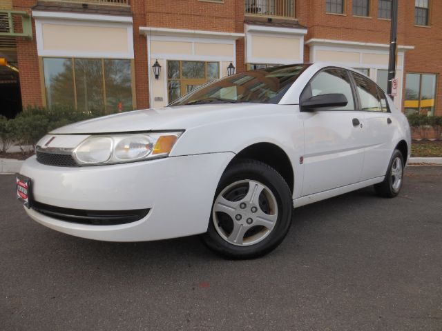 2004 Saturn Ion LE - Like New Clean Title