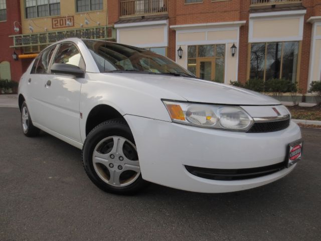 2004 Saturn Ion LE - Like New Clean Title