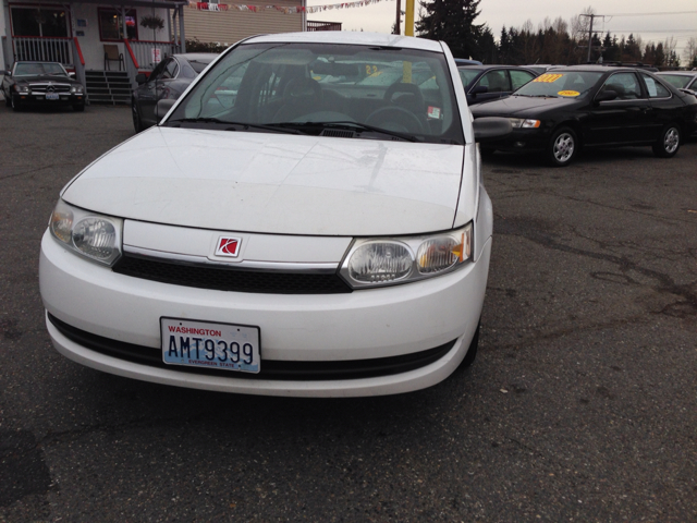 2004 Saturn Ion LE - Like New Clean Title
