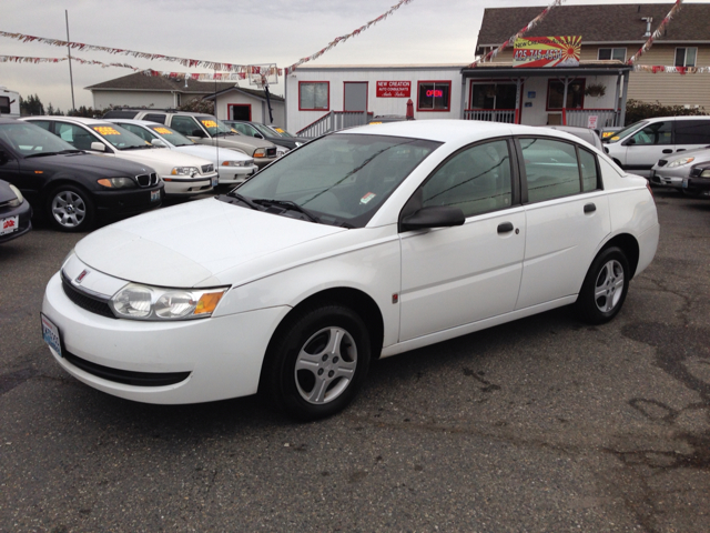 2004 Saturn Ion LE - Like New Clean Title
