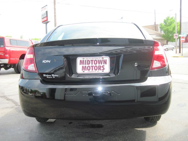 2004 Saturn Ion LE