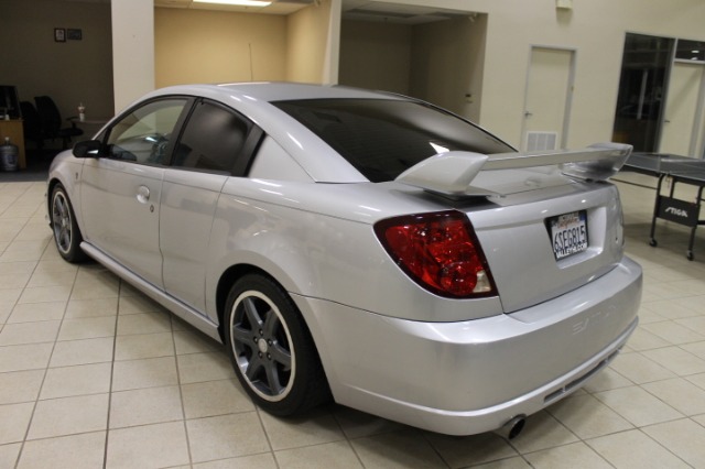 2004 Saturn Ion 4dr SUV AT Touring W/navi