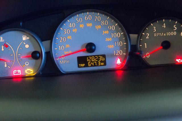 2004 Saturn Ion Supercab SRW 4X