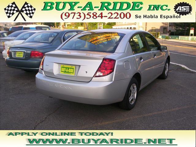 2005 Saturn Ion W/leather