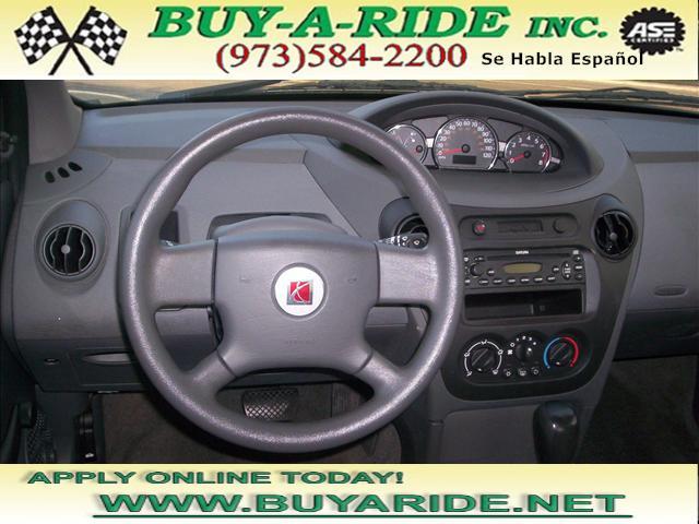 2005 Saturn Ion W/leather