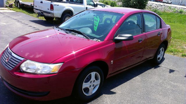 2005 Saturn Ion LE - Like New Clean Title