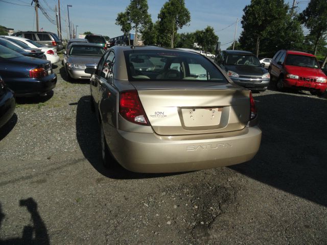 2007 Saturn Ion SLE - ONE Owner Clean Carfax