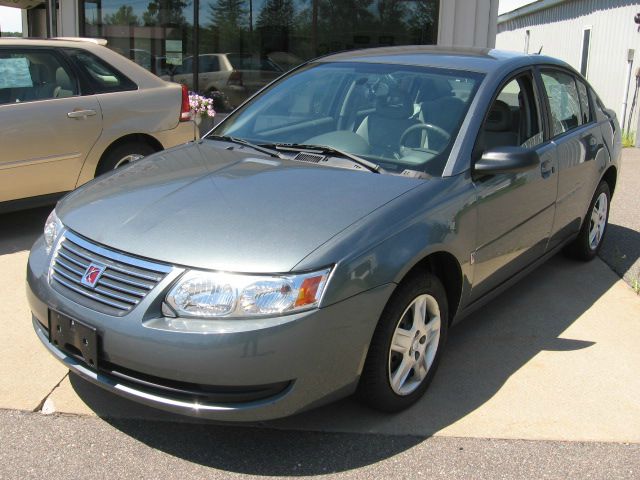 2007 Saturn Ion SLE - ONE Owner Clean Carfax