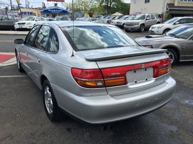 2002 Saturn L-Series T6 AWD 7-passenger Leather Moonroof