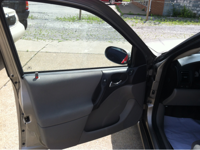 2003 Saturn L-Series Sedan 3.5