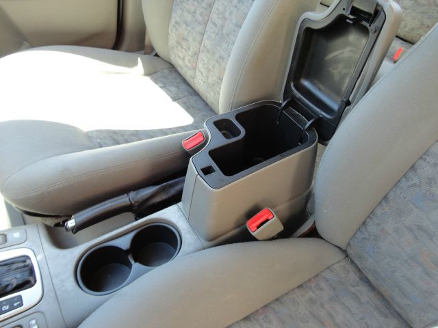 2004 Saturn L300 W/leather