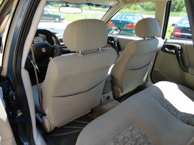 2004 Saturn L300 W/leather