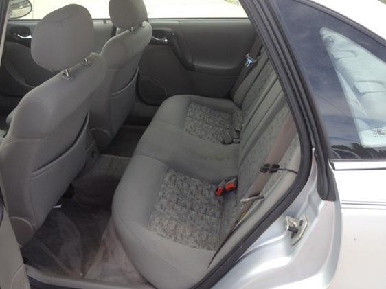 2004 Saturn L300 2