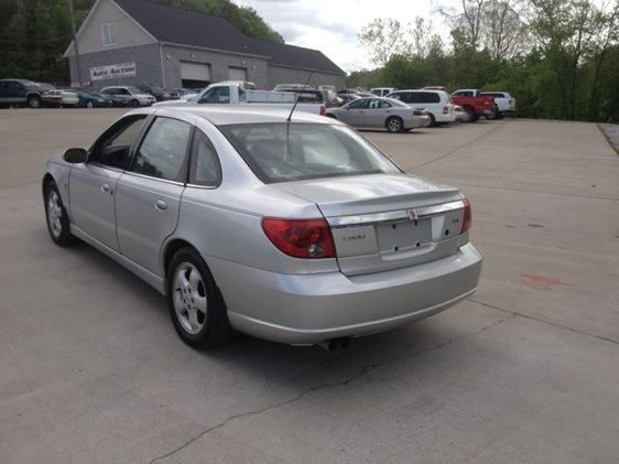 2004 Saturn L300 2