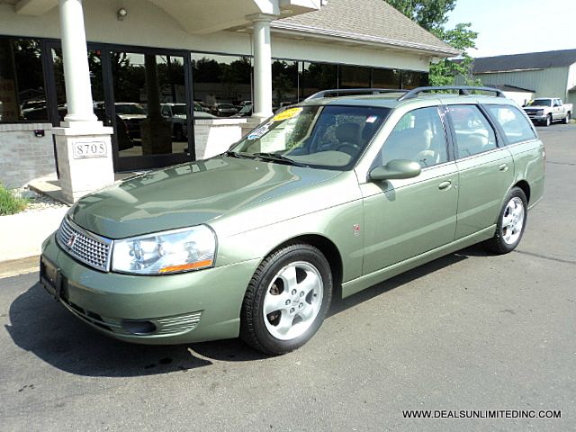 2004 Saturn L300 Eddie Bauer - 4WD