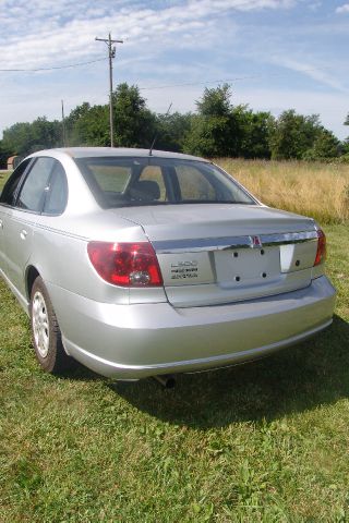 2004 Saturn L300 W/leather