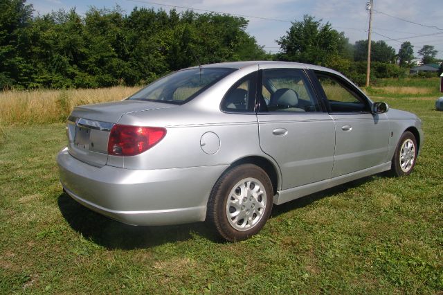 2004 Saturn L300 W/leather