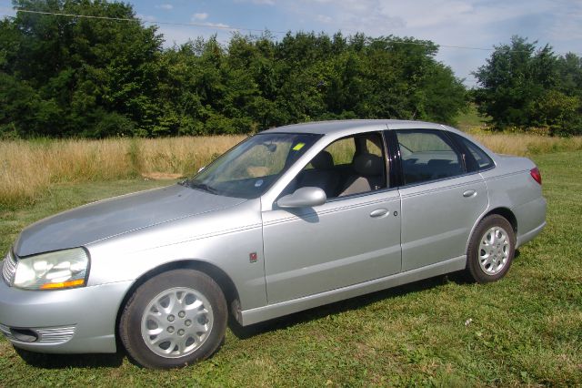 2004 Saturn L300 W/leather