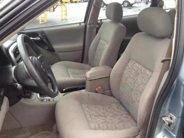 2005 Saturn L300 Sedan Base