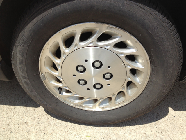 2000 Saturn L Series Unknown