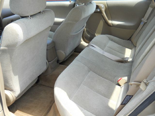 2000 Saturn L Series Unknown