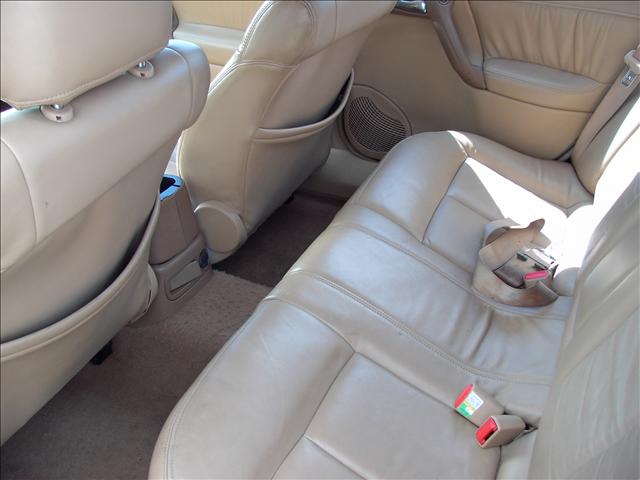 2000 Saturn L Series Unknown