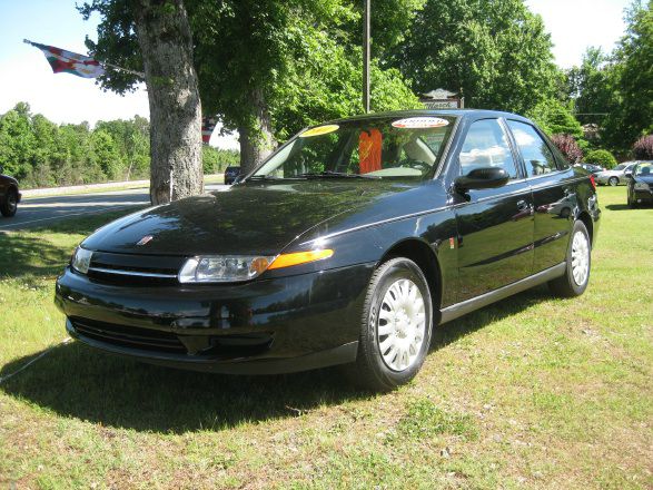 2001 Saturn L Series 2WD Eddie Bauer