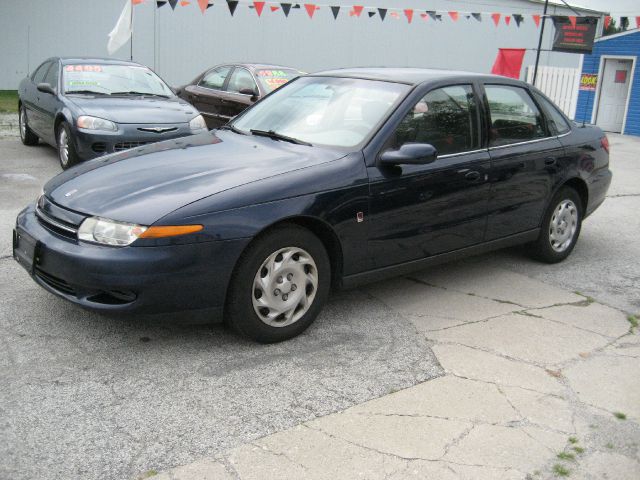2001 Saturn L Series 2WD Eddie Bauer