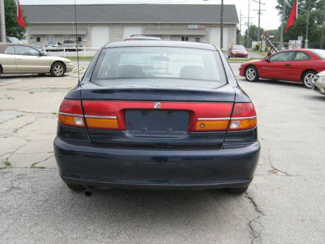 2001 Saturn L Series 2WD Eddie Bauer