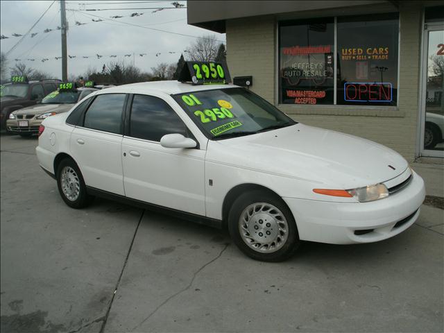 2001 Saturn L Series 2WD Eddie Bauer