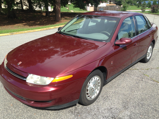 2001 Saturn L Series Blk Ext With Silver Trin
