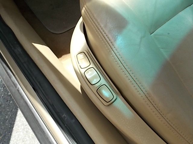 2001 Saturn L Series Unknown