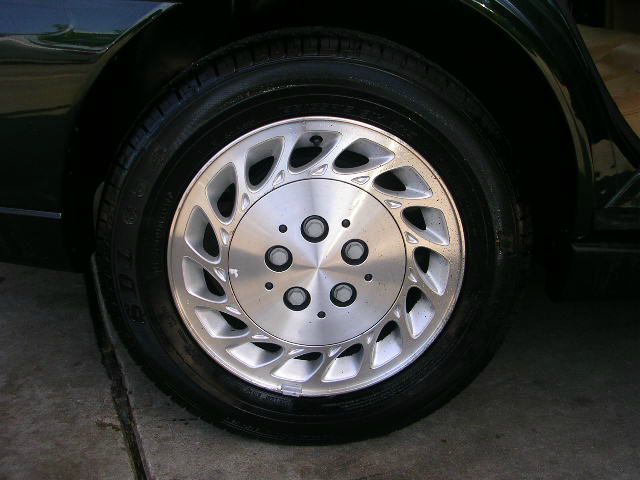 2001 Saturn L Series Unknown