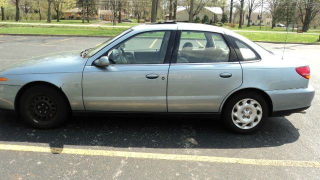 2001 Saturn L Series 2WD Eddie Bauer
