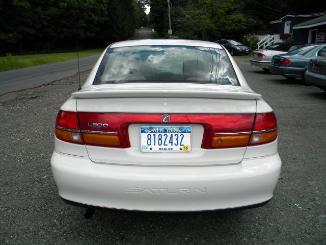 2002 Saturn L Series Unknown