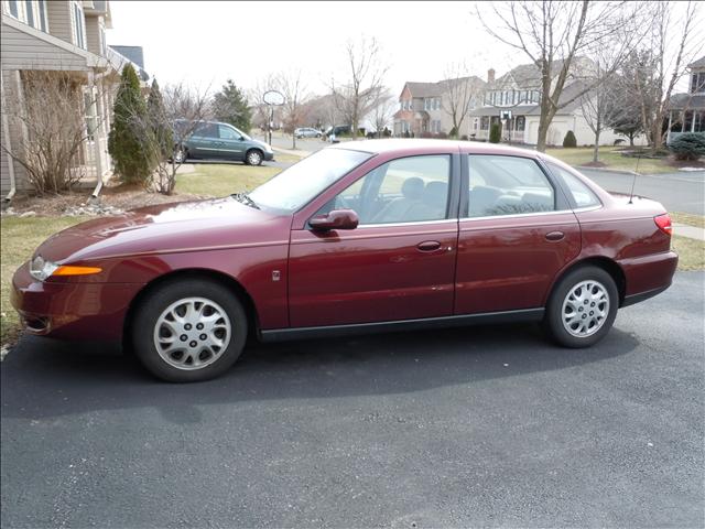 2002 Saturn L Series 2WD Eddie Bauer