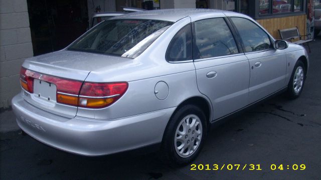 2002 Saturn L Series 2WD Eddie Bauer
