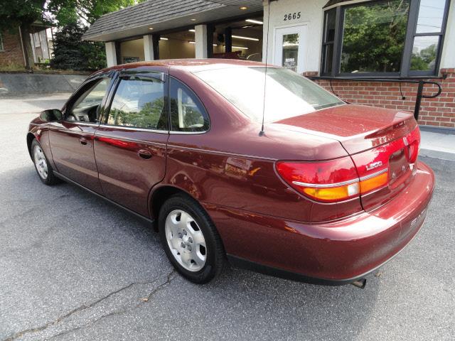 2002 Saturn L Series 2WD Eddie Bauer