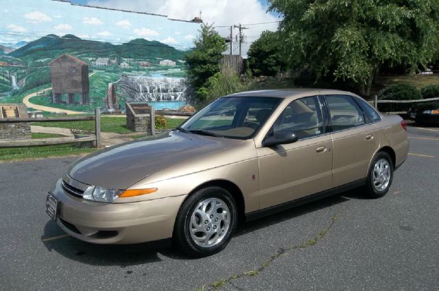 2002 Saturn L Series 2WD Eddie Bauer