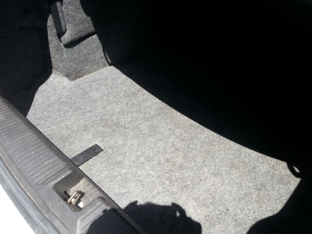 2002 Saturn L Series 2WD Eddie Bauer