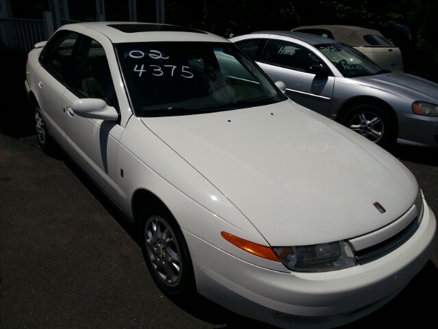 2002 Saturn L Series 2WD Eddie Bauer